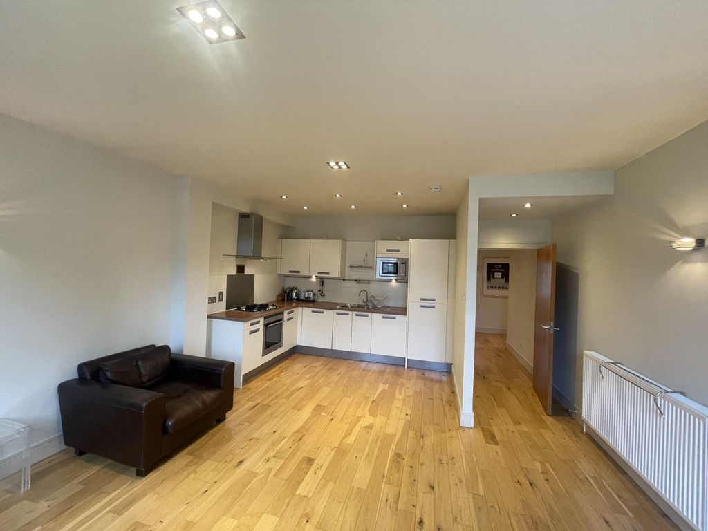 Property photo 1 of 11 Kitchen