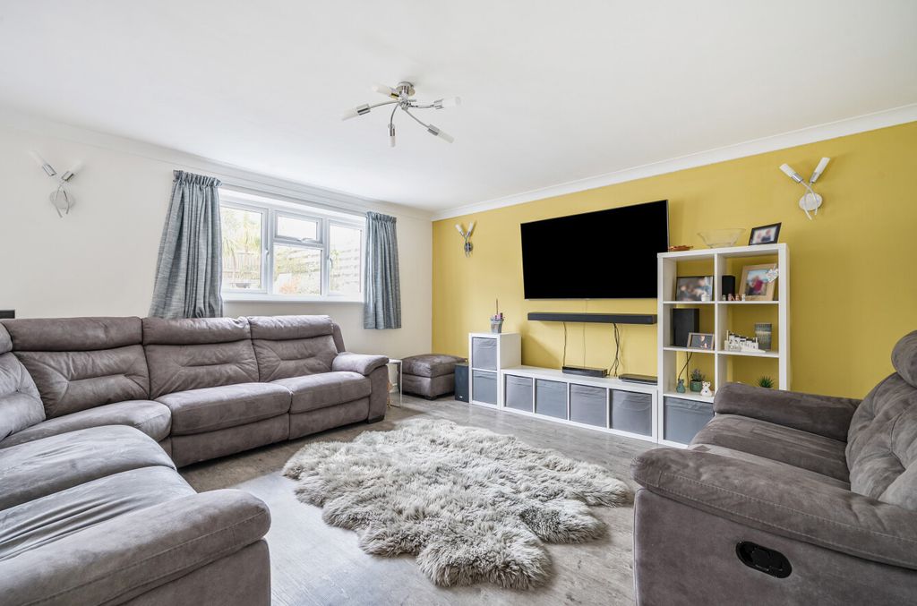 Property photo 3 of 21 1342825-17-68B098...
