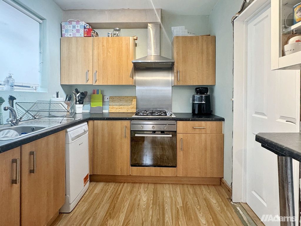 Property photo 2 of 16