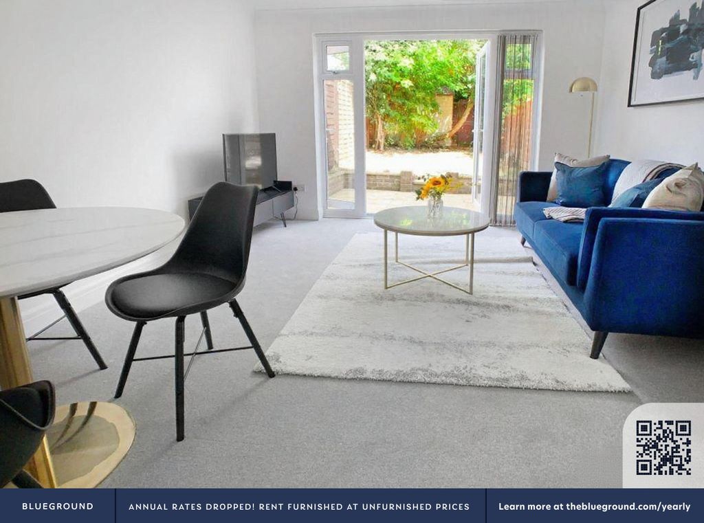 Property photo 3 of 16 Living Room