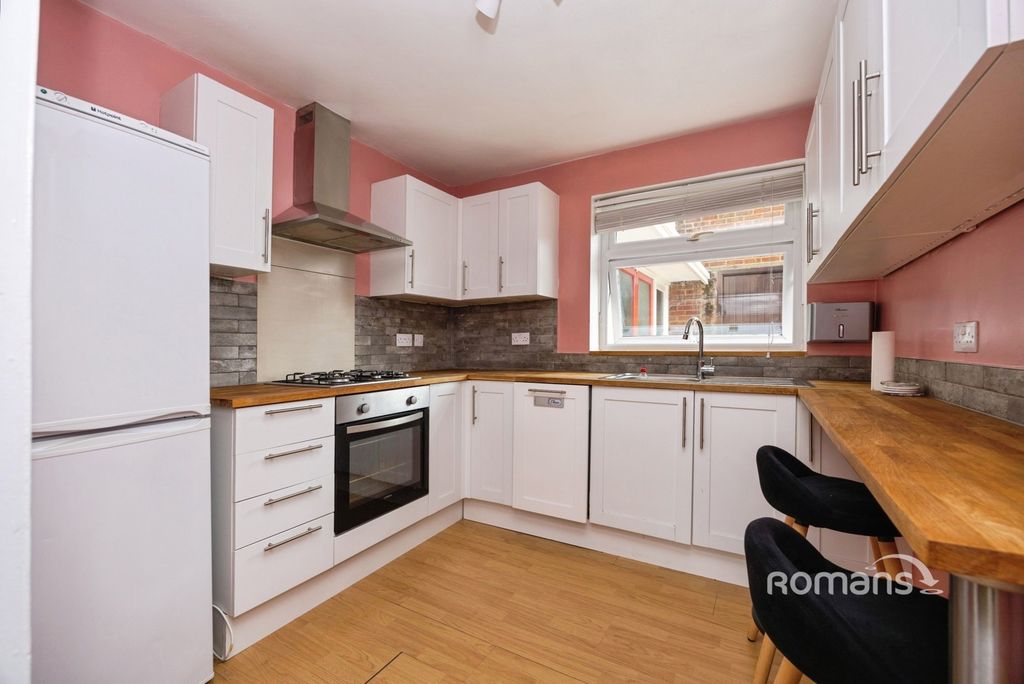 Property photo 3 of 12 Pbox-Img.Jpg