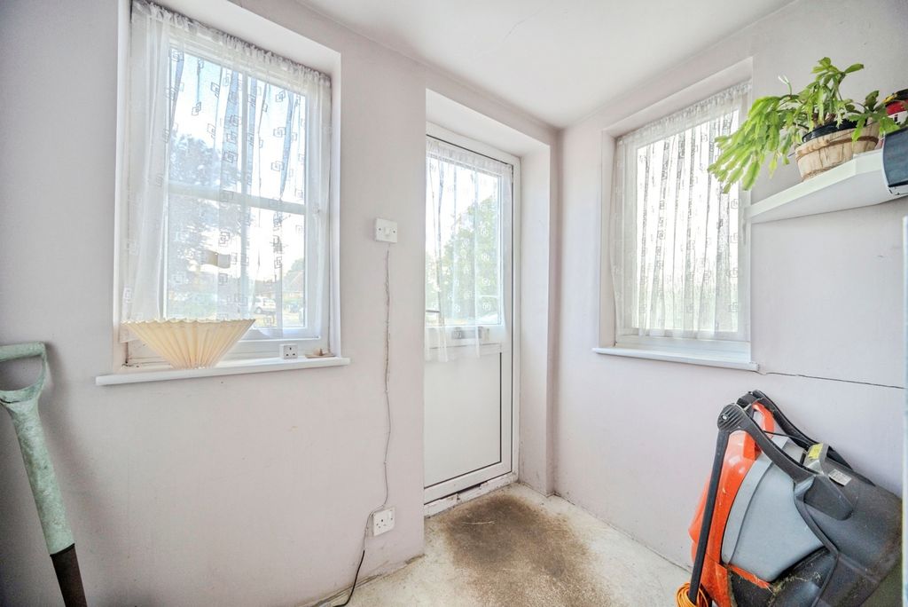 Property photo 2 of 17 Pbox-Img.Jpg