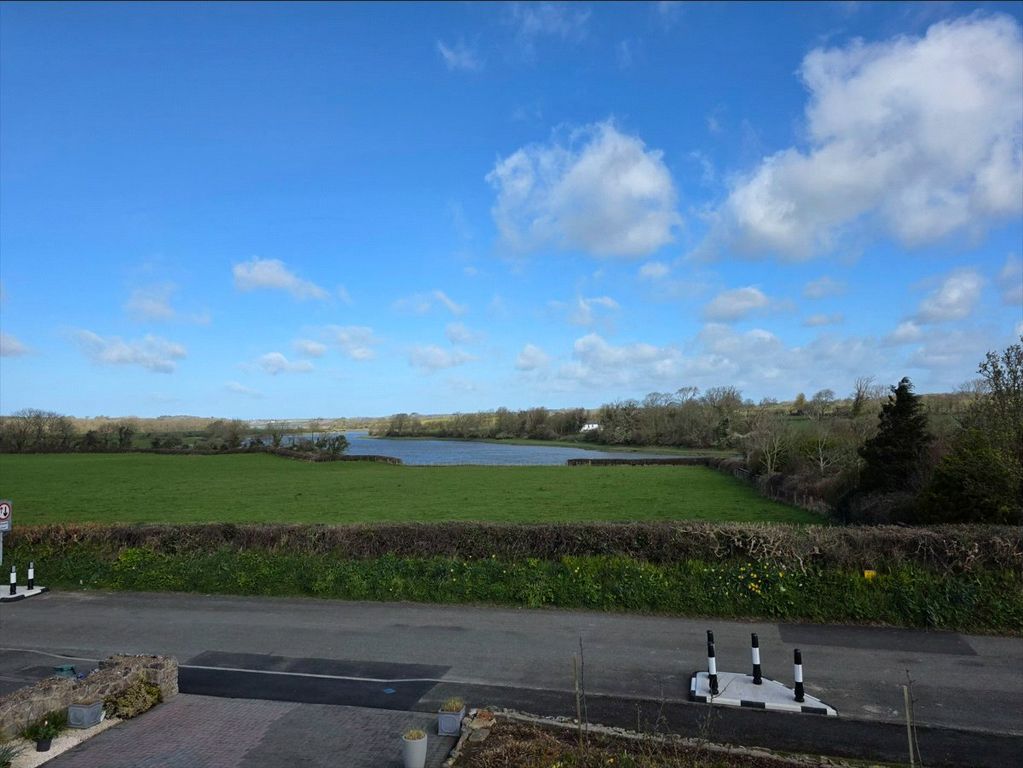 Property photo 2 of 44 Picture No. 43