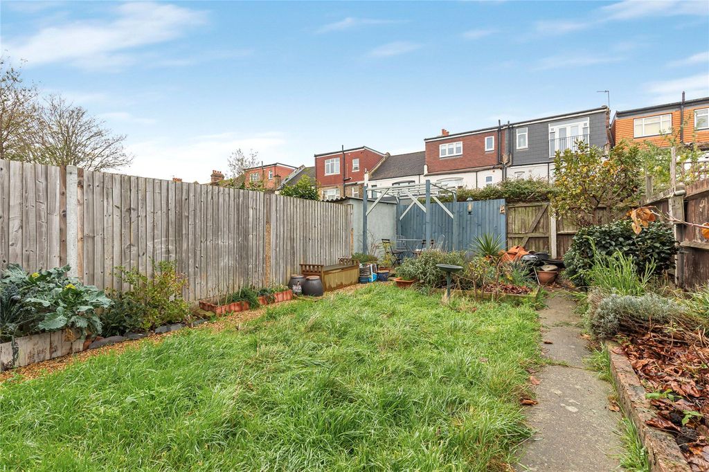 Property photo 3 of 12 Picture No. 22