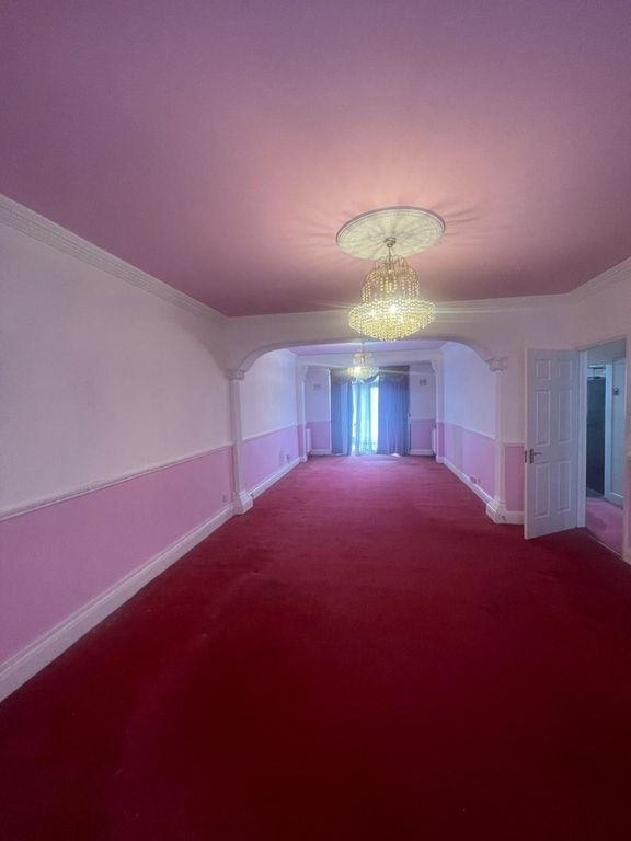 Property photo 1 of 4