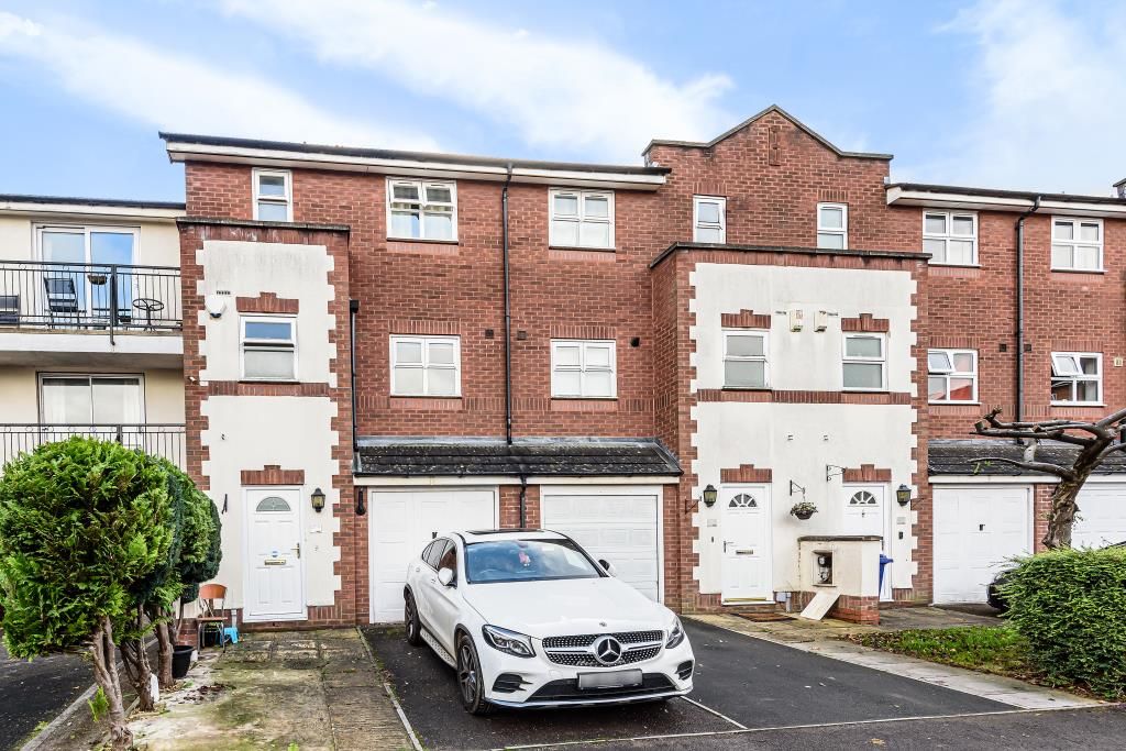 Property photo 1 of 12 External Front View