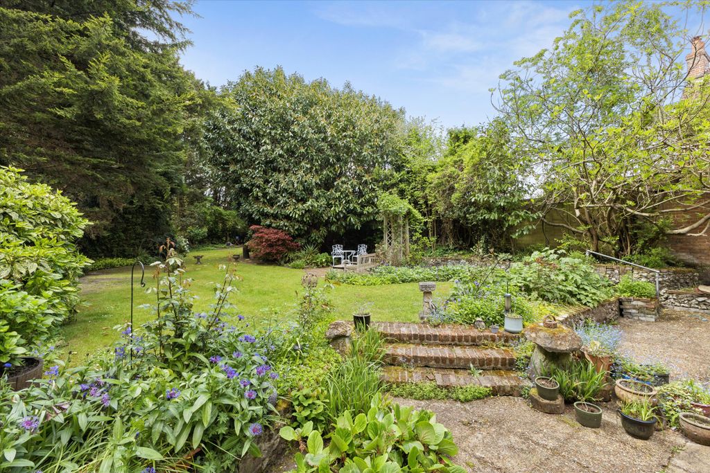 Property photo 2 of 14 Image