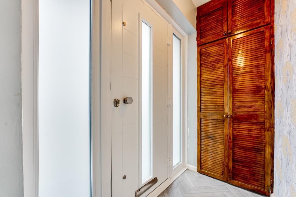 Property photo 3 of 17 17 The Ridings, Desborough-1.Jpg