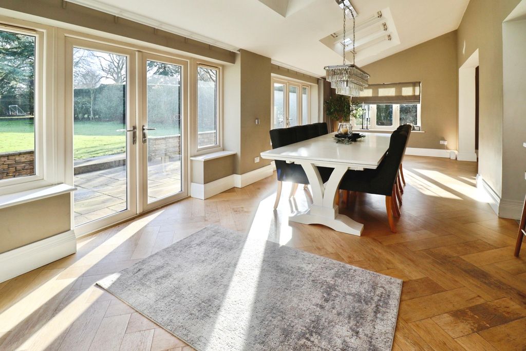 Property photo 3 of 41