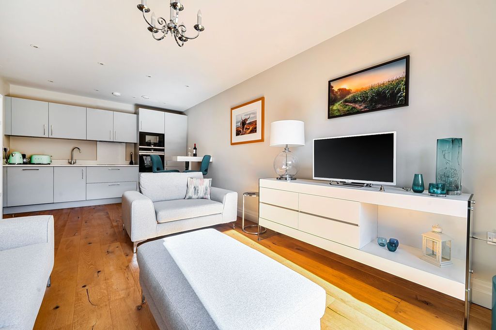 Property photo 2 of 15 Open Plan Living