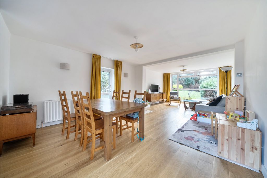 Property photo 3 of 18 Picture No. 23