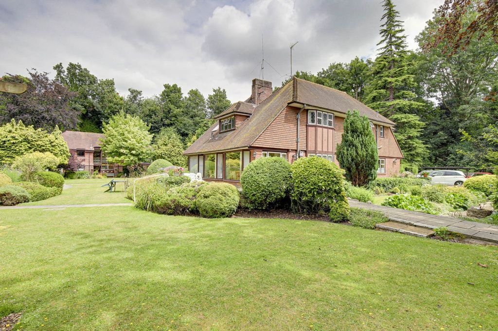 Property photo 2 of 18