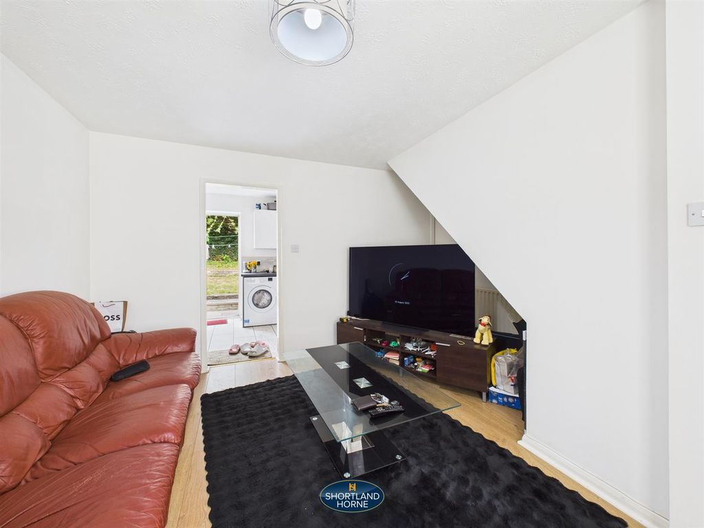 Property photo 2 of 10 Lounge