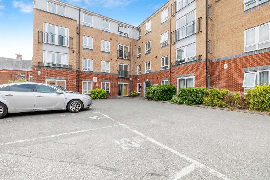 Property photo 2 of 13 Image