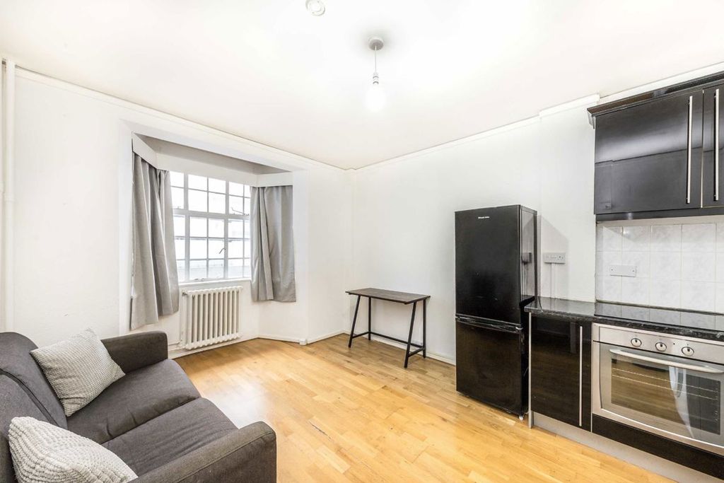 Property photo 2 of 3