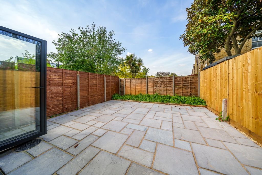 Property photo 2 of 7 1128996 (7)