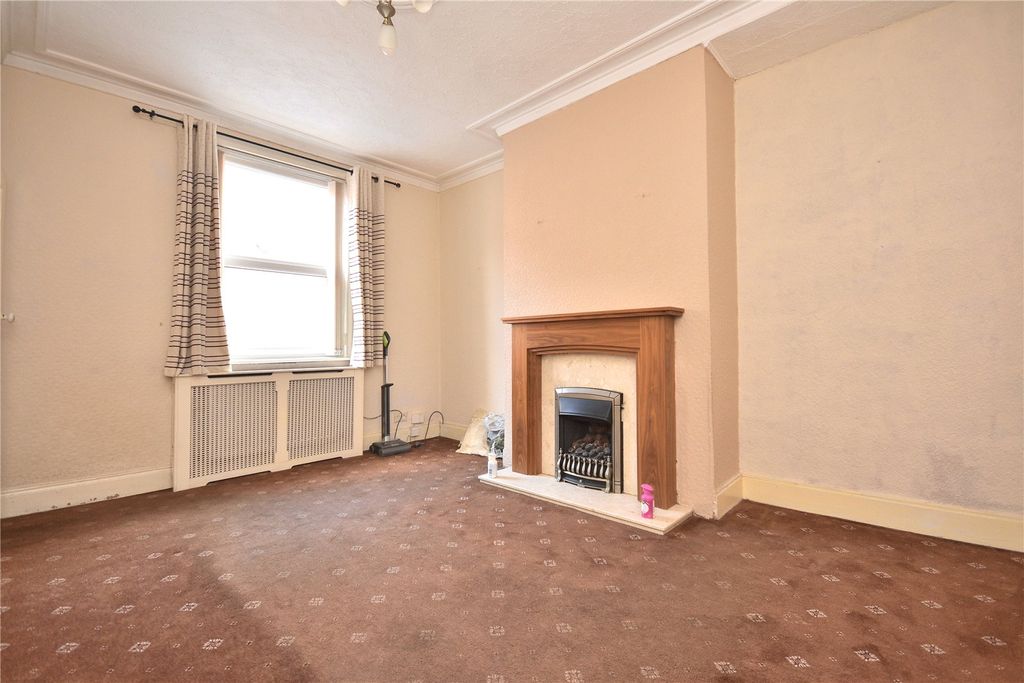 Property photo 2 of 14 Picture No. 08
