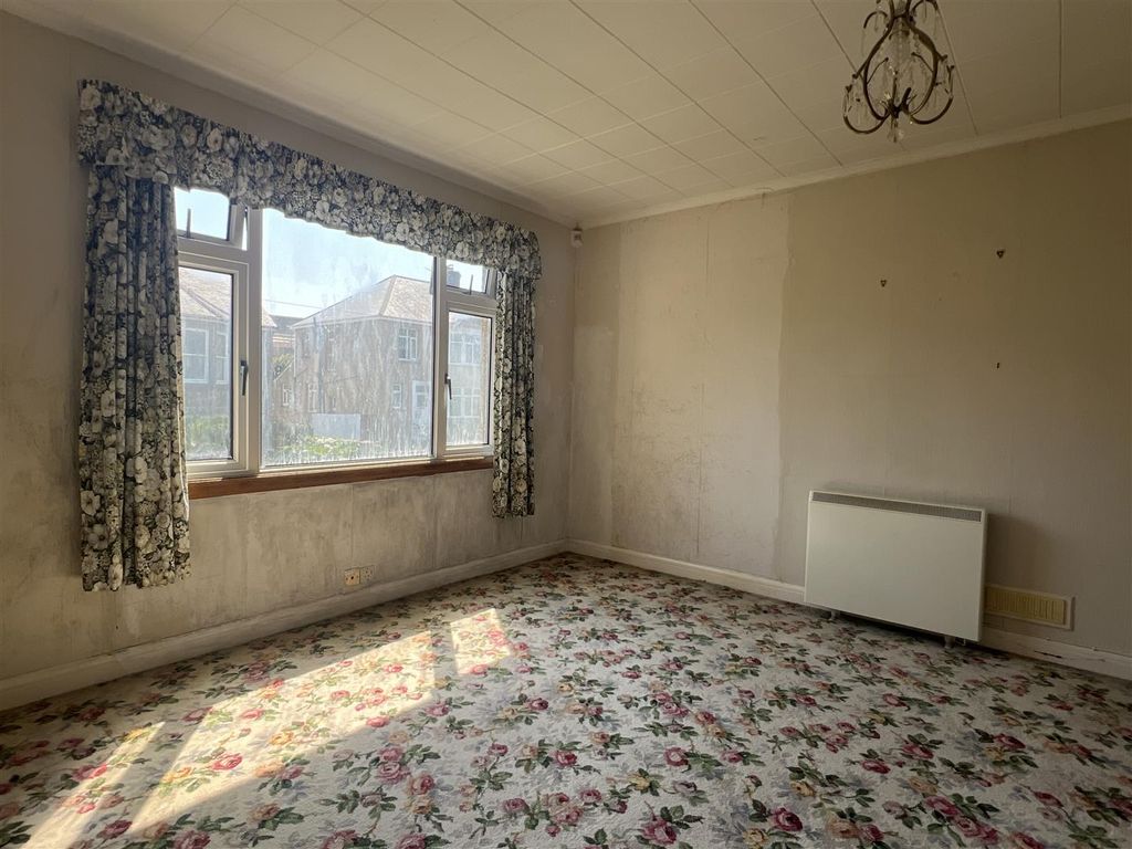 Additional image 20 of 3 bed semi-detached house for salePendarves Road, Penzance TR18