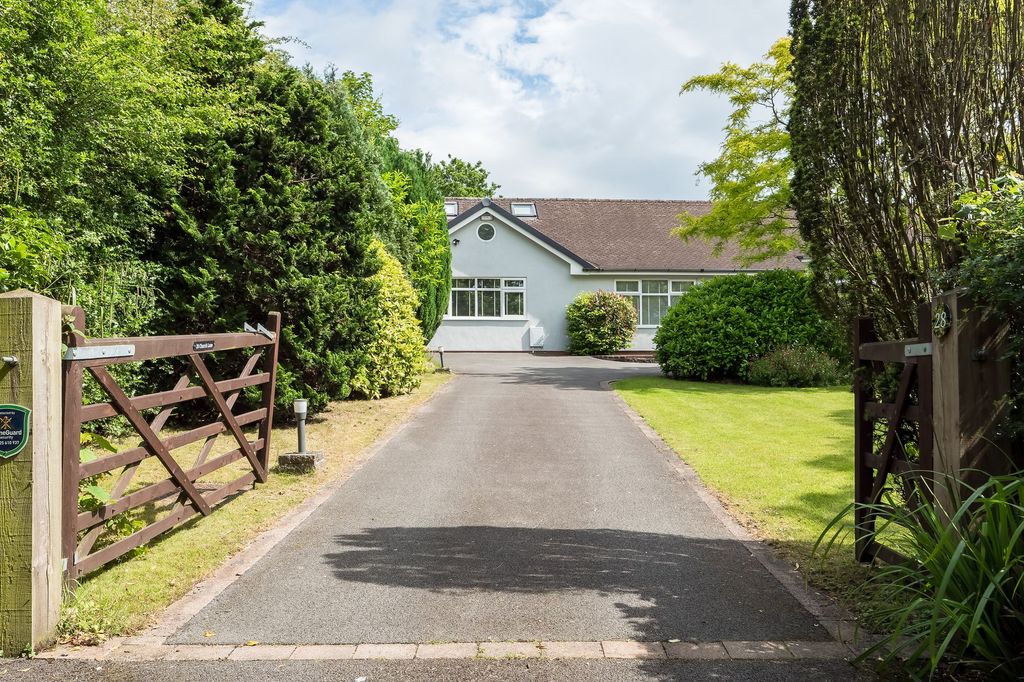 Property photo 1 of 23