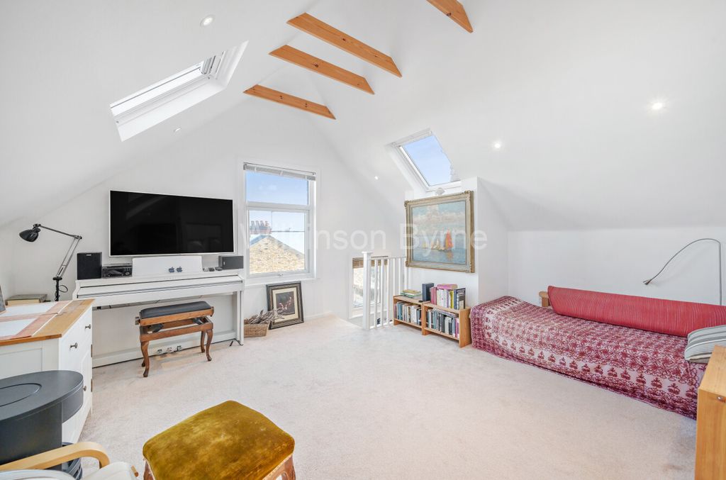 Property photo 1 of 12 84347013-2Eb0-4A05-A453-1c9Fc921512B