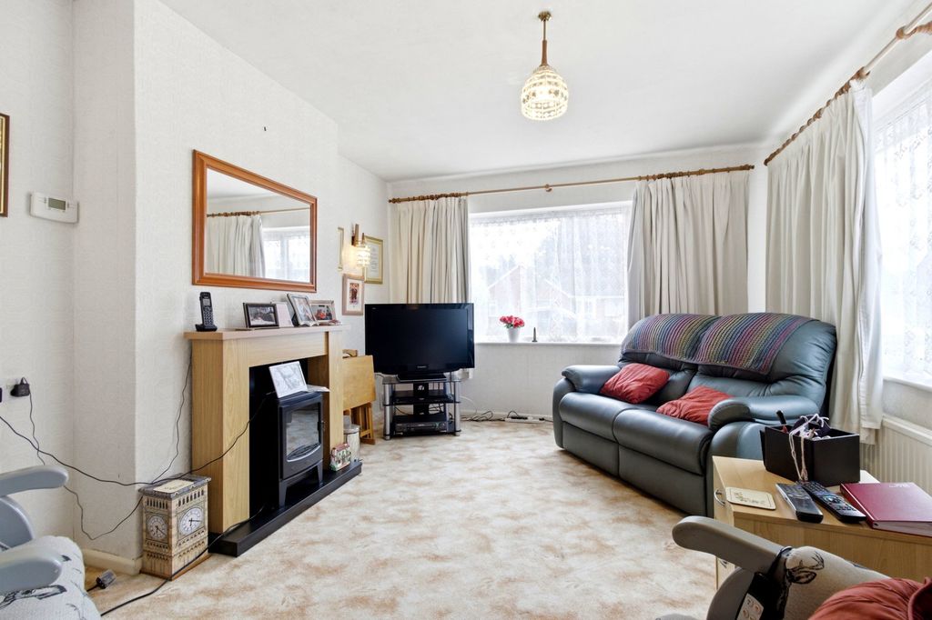 Property photo 2 of 17