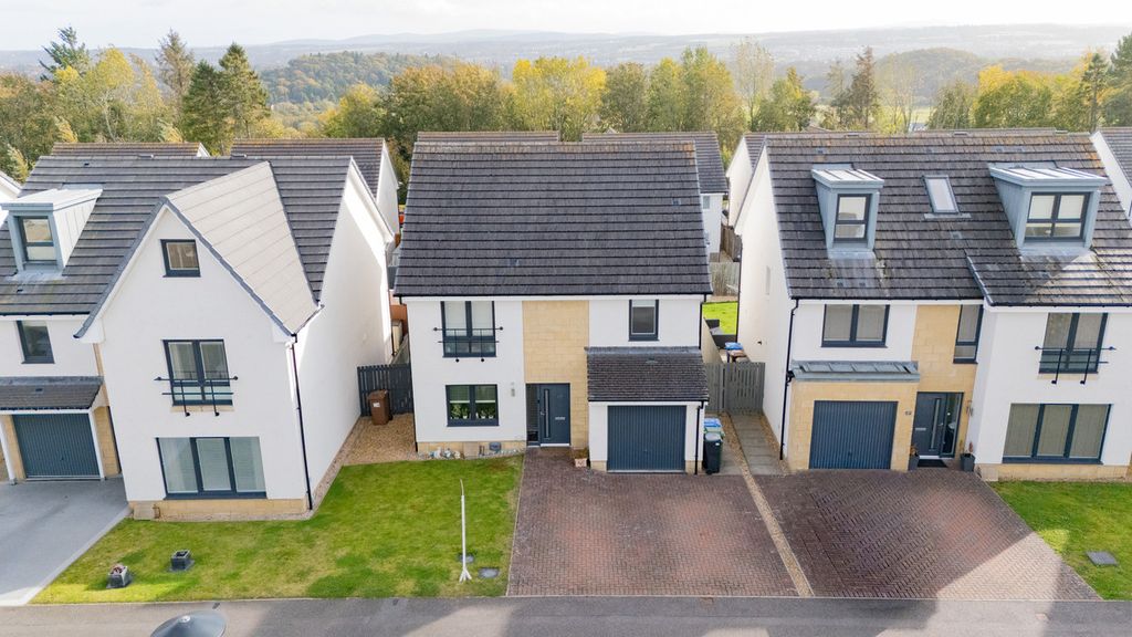 Property photo 1 of 35