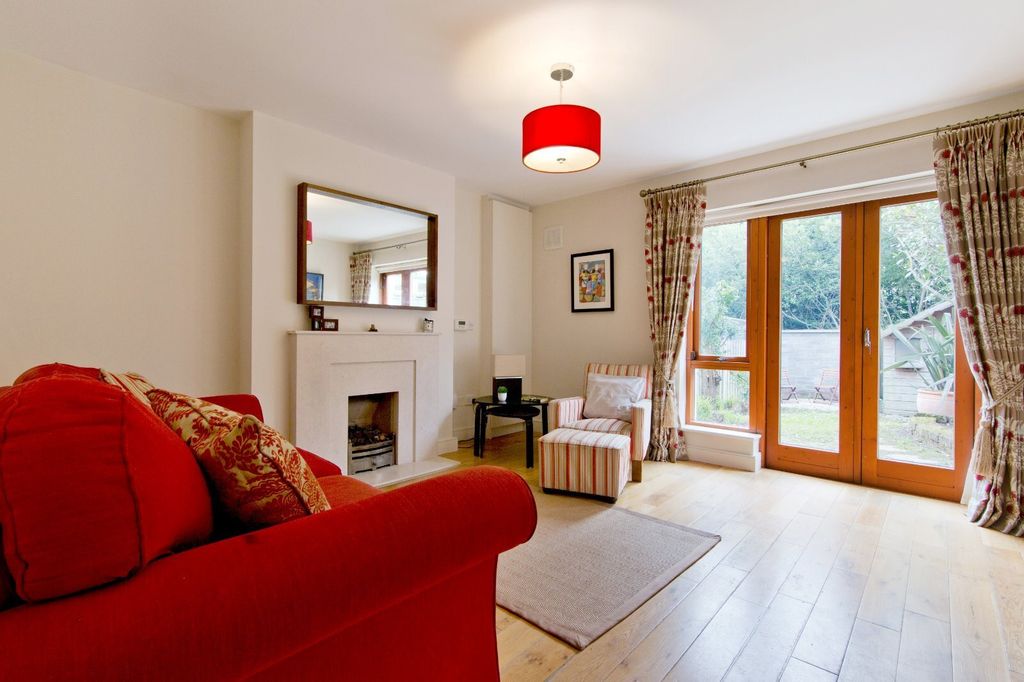 Property photo 3 of 11 Picture No. 12