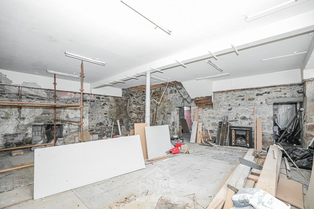 Property photo 2 of 23