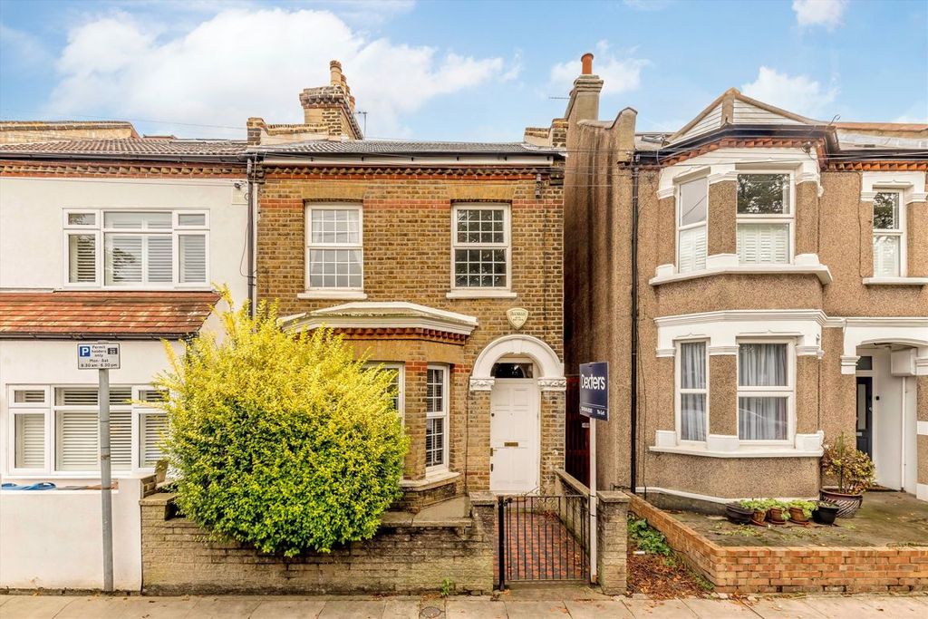 Property photo 1 of 6