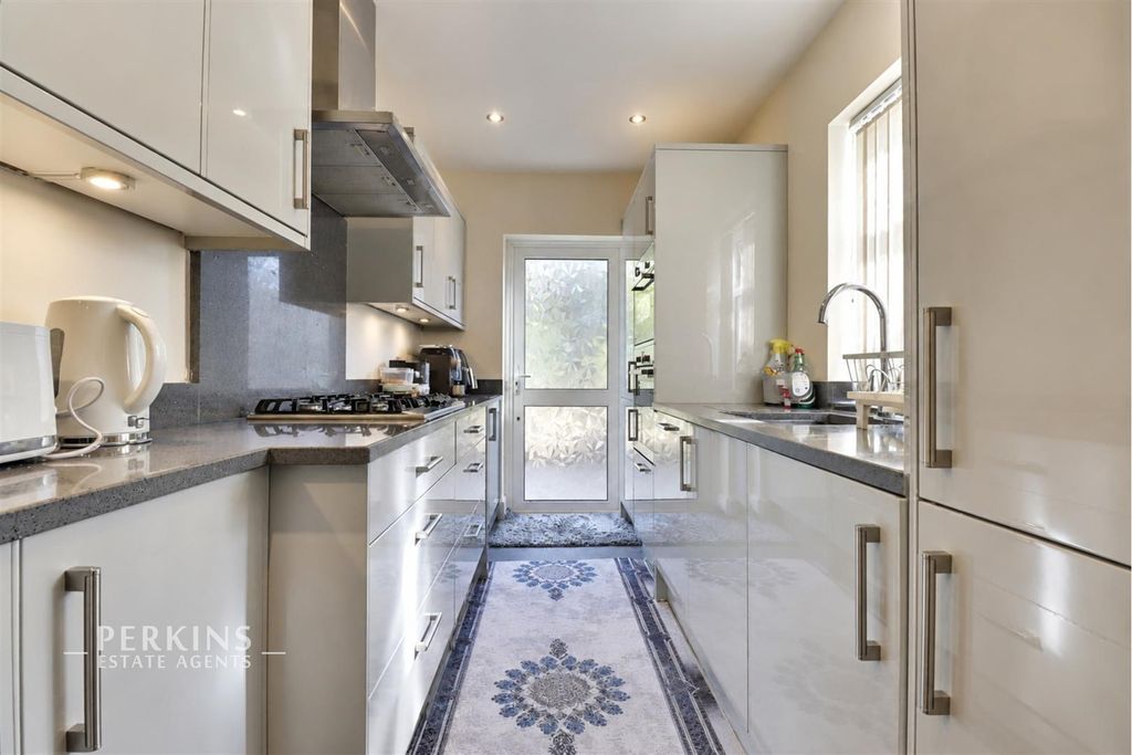 Property photo 3 of 12 Kitchen.Jpg
