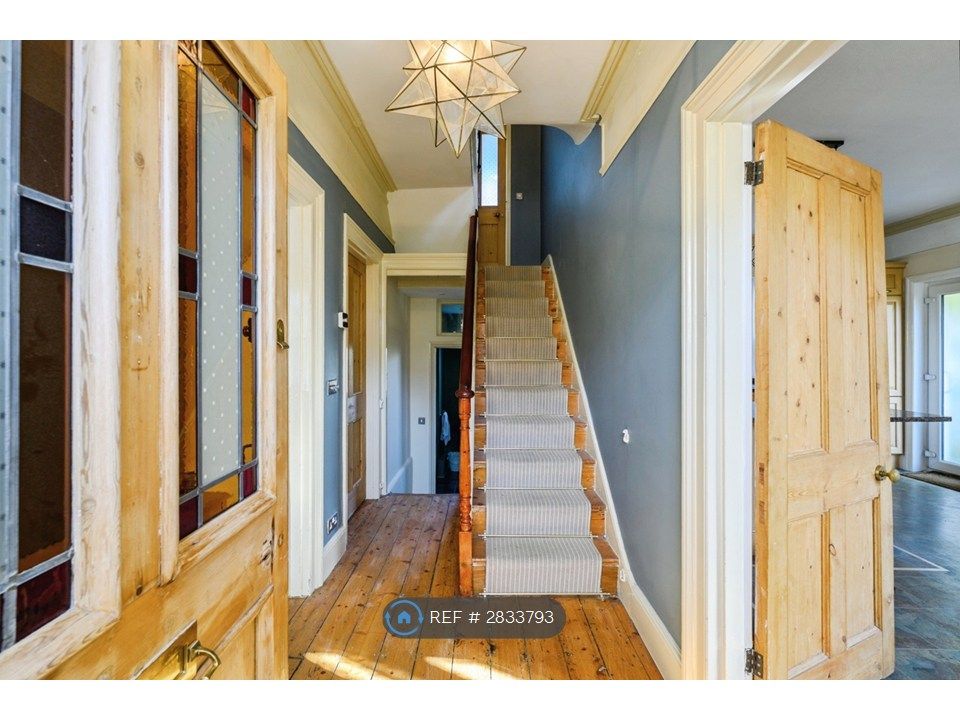 Property photo 3 of 27 Entrance Hall From Porch