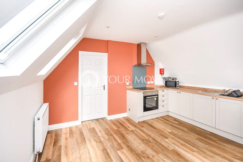 Property photo 3 of 5 Kitchen