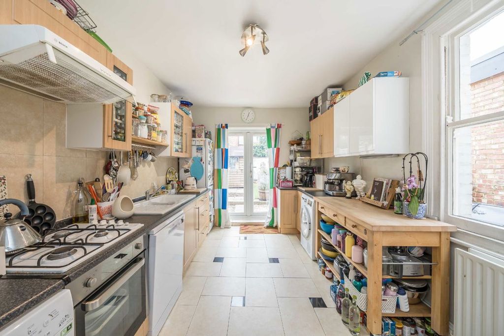 Property photo 3 of 7