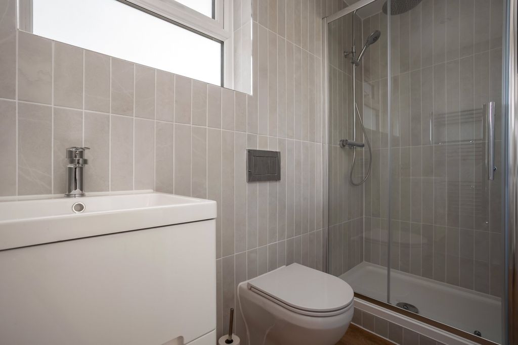Property photo 3 of 11 Picture No. 02