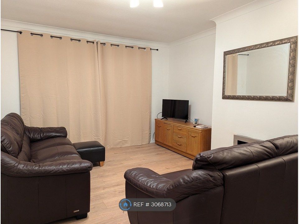 Property photo 2 of 15 Living Room