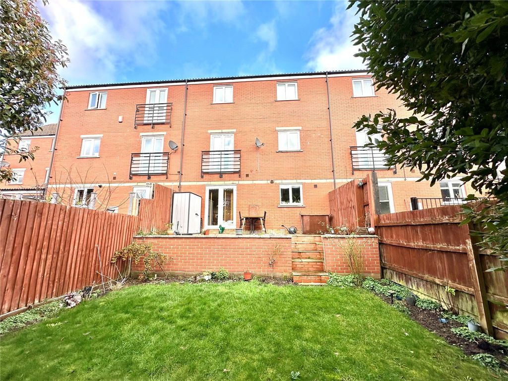 Property photo 2 of 15 Picture No. 22