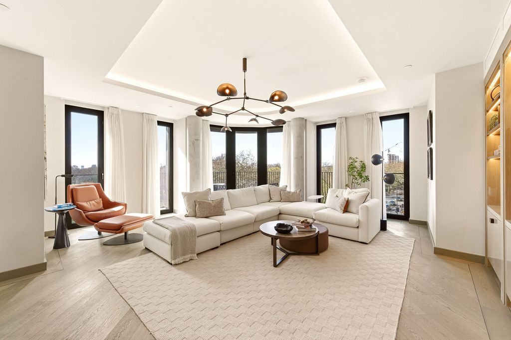 Property photo 2 of 29