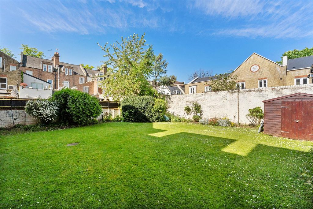 Property photo 2 of 10