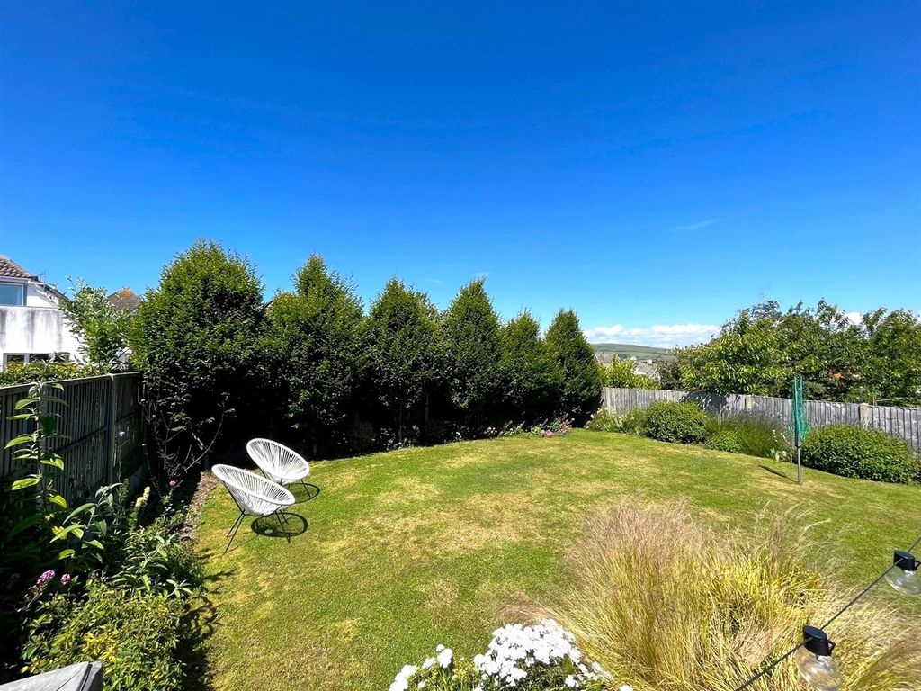 Property photo 3 of 26 4141 Reargarden.Jpg