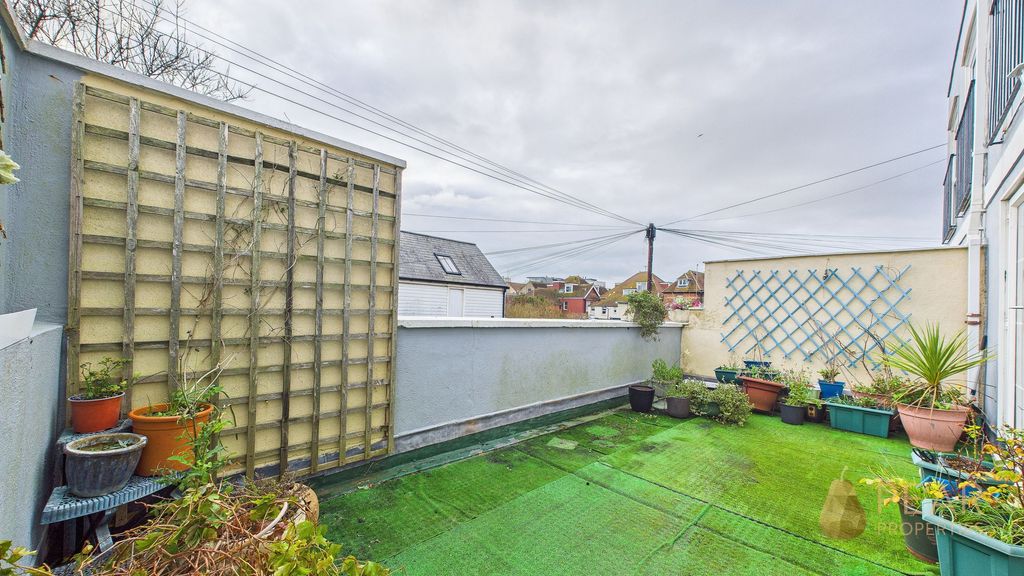 Property photo 3 of 21