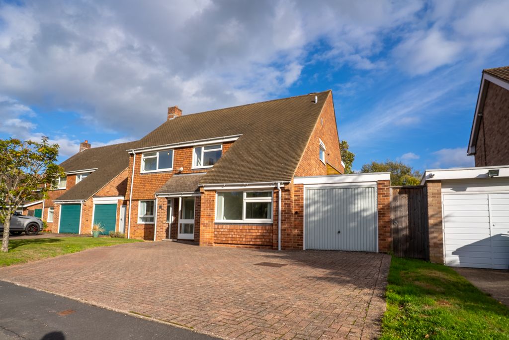 Property photo 1 of 35
