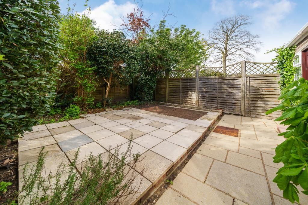 Property photo 3 of 10 Garden View