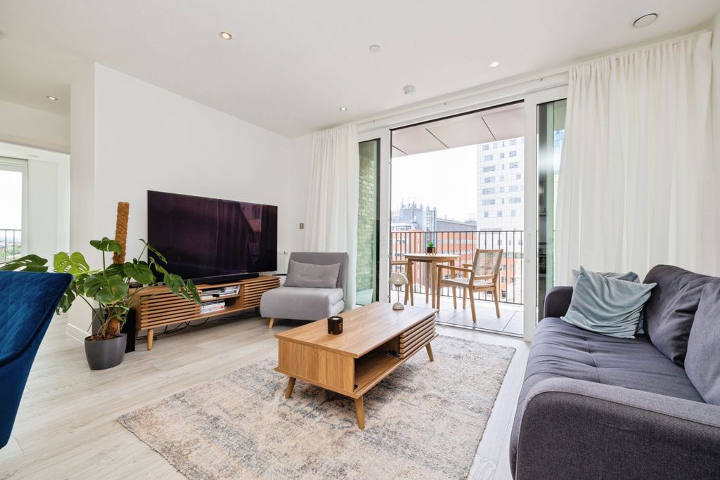 Property photo 3 of 22 Open Plan Living