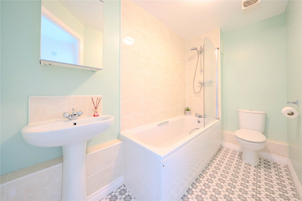 Property photo 2 of 11 Picture No. 21