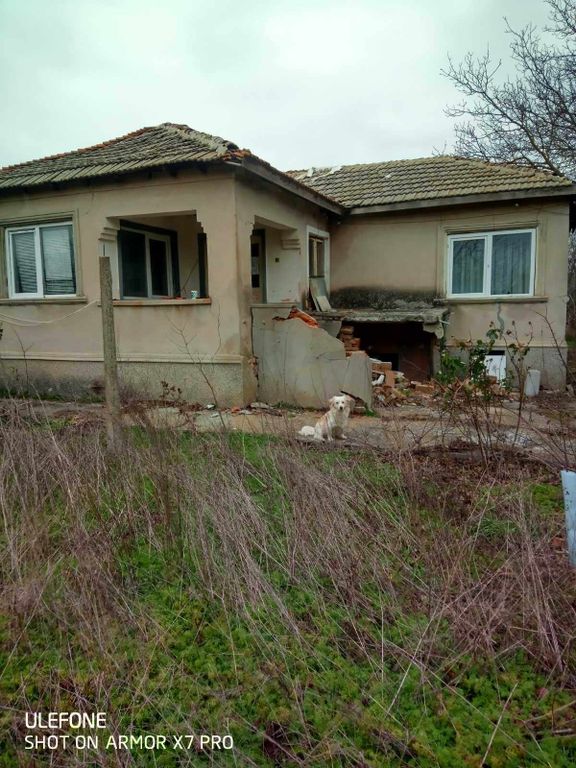 Property photo 1 of 5