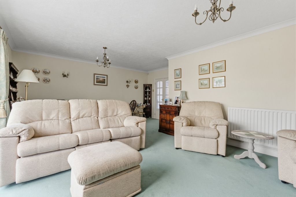 Property photo 3 of 21