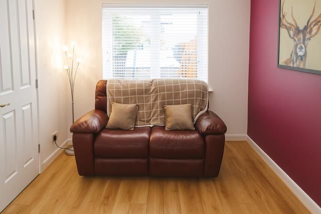 Property photo 3 of 15 Din.Png