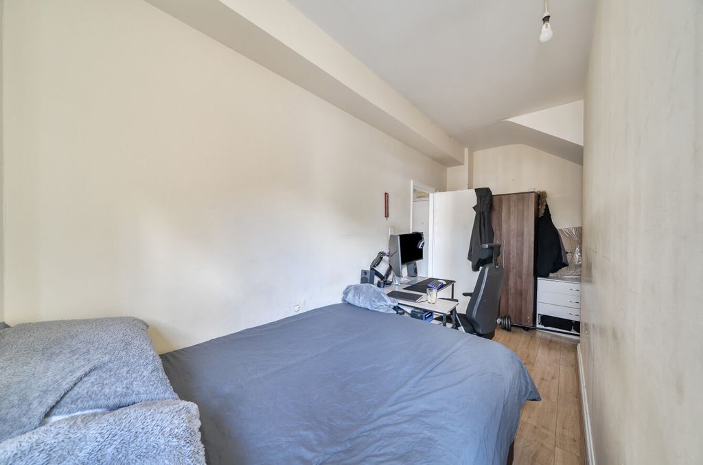 Property photo 3 of 18 1440752-17-69E0Dd...