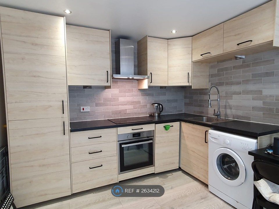 Property photo 2 of 4 Kitchen