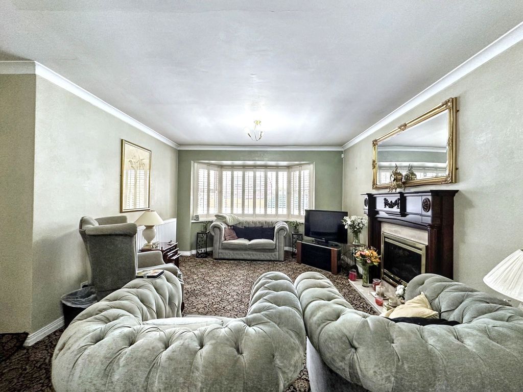 Property photo 3 of 15